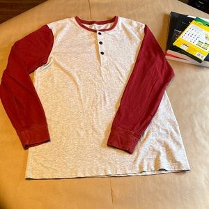 NWOT American Eagle AEO Mens long sleeve shirt size M Red and Heather Gray
